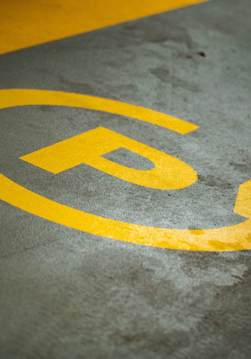 Developing a fast charging network in Germany