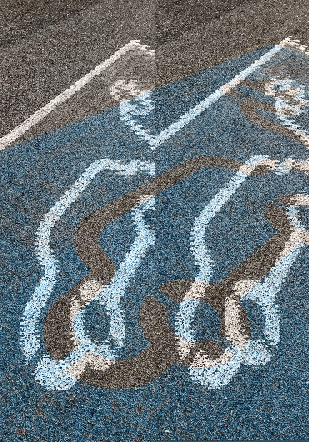 Supporting investment in public EV charging infrastructure: a DNO-led intervention